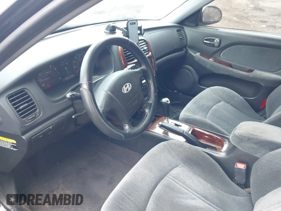2004 Hyundai Sonata GLS with VIN KMHWF35H24A919664, listed as a IAAI auction lot 41721526 with 99,830 mi miles and . Bid and sale history available at DreamBid. Image 5.