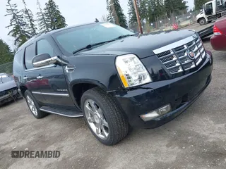 2008 Cadillac Escalade with VIN 1GYFK63848R233616, listed as a IAAI auction lot 41627127 with 170,991 mi miles. Bid and sale history available at carsss.com. Image 1.
