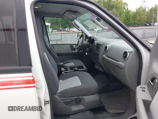 2004 Ford Expedition Special Service с VIN 1FMPU16L64LB14255, выставлен на аукционе IAAI как лот 42234555 с пробегом 172 388 миль миль и . История ставок и продаж доступна на DreamBid. Изображение 5.