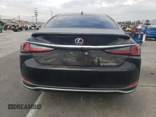 2021 Lexus ES with VIN 58ACA1C18MU003753, listed as a Copart auction lot 83847384 with 0 mi miles and Salvage Title. Bid and sale history available at carsss.com. Image 6.