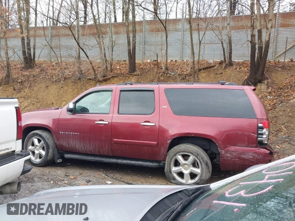 2008 Chevrolet Suburban LTZ with VIN 1GNFK16368R200844, listed as a IAAI auction lot 41722464 with 381,802 mi miles. Bid and sale history available at carsss.com. Image 15.