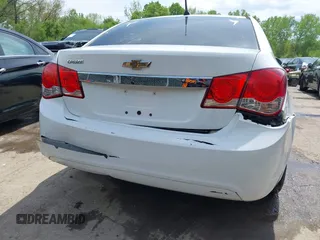 2014 Chevrolet Cruze LS with VIN 1G1PA5SH5E7218650, listed as a IAAI auction lot 42093764 with 189,813 mi miles and . Bid and sale history available at DreamBid. Image 6.