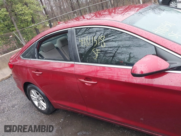 2015 Hyundai Sonata 2.4L SE with VIN 5NPE24AF7FH188232, listed as a IAAI auction lot 41811518 with 140,850 mi miles. Bid and sale history available at carsss.com. Image 13.