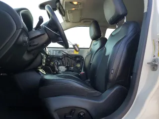 2018 Jeep Compass Latitude with VIN 3C4NJCBB9JT318383, listed as a Copart auction lot 53422815 with 98,482 mi miles and Salvage Title. Bid and sale history available at carsss.com. Image 7.