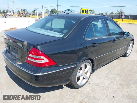 2006 Mercedes-Benz C 230 Sport с VIN WDBRF56H26F779504, выставлен на аукционе IAAI как лот 42283652 с пробегом 220 417 миль миль и . История ставок и продаж доступна на DreamBid. Изображение 4.