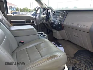 2008 Ford F-250 XL z VIN 1FTSX21R08EC85973, wystawiony jako IAAI lot #42645742 z przebiegiem 191 801 mil mil oraz . Historia ofert i sprzedaży dostępna na DreamBid. Obrazek 5.
