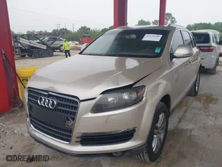 2009 Audi Q7 with VIN WA1AY74L99D023707, listed as a IAAI auction lot 41649568 with 166,968 mi miles. Bid and sale history available at carsss.com. Image 2.