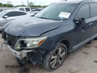 2014 Nissan Pathfinder S z VIN 5N1AR2MM0EC705286, wystawiony jako IAAI lot #41909850 z przebiegiem 136 091 mil mil oraz . Historia ofert i sprzedaży dostępna na DreamBid. Obrazek 6.