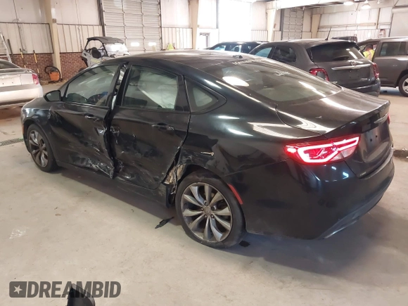 2015 Chrysler 200 S with VIN 1C3CCCBB7FN629131, listed as a IAAI auction lot 41428282 with 290,014 mi miles and . Bid and sale history available at carsss.com. Image 3.