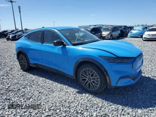 2024 Ford Mustang Mach-E Premium z VIN 3FMTK3R72RMA32365, wystawiony jako Copart lot #47898805 z przebiegiem 3 940 mil mil oraz Szkoda całkowita • Salvage title. Historia ofert i sprzedaży dostępna na DreamBid. Obrazek 4.