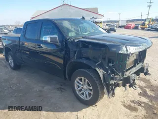 2019 Chevrolet Silverado 1500 LT with VIN 1GCUYDED2KZ282329, listed as a IAAI auction lot 41595747 with 190,000 mi miles. Bid and sale history available at carsss.com. Image 1.