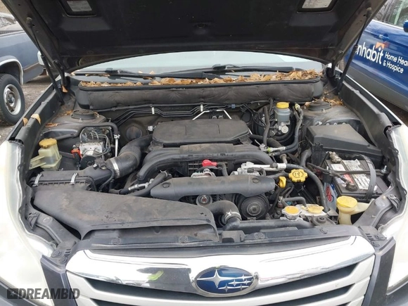 2011 Subaru Outback 2.5i Prem AWP with VIN 4S4BRBCC7B3420612, listed as a IAAI auction lot 41726379 with 214,088 mi miles. Bid and sale history available at carsss.com. Image 9.