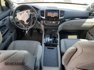2016 Honda Pilot Elite with VIN 5FNYF6H05GB120106, listed as a Copart auction lot 49559524 with 104,682 mi miles and Salvage Title. Bid and sale history available at carsss.com. Image 8.