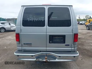 2008 Ford Econoline Passenger XL z VIN 1FBSS31L18DB21867, wystawiony jako IAAI lot #42199706 z przebiegiem Nie podano mil oraz . Historia ofert i sprzedaży dostępna na DreamBid. Obrazek 16.