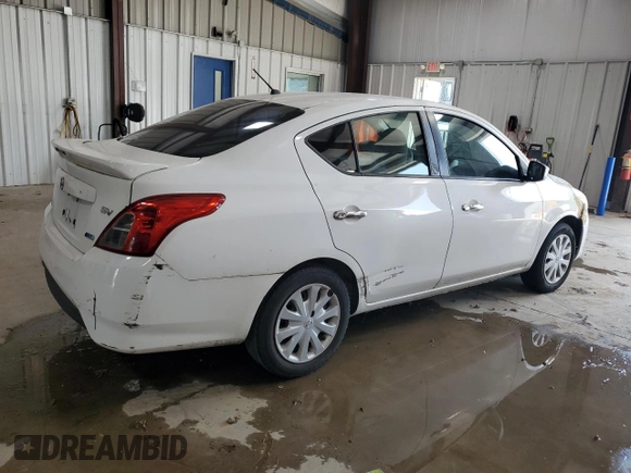 2015 Nissan Versa SV with VIN 3N1CN7AP8FL811384, listed as a Copart auction lot 62306765 with 177,103 mi miles and Clean title. Bid and sale history available at DreamBid. Image 3.