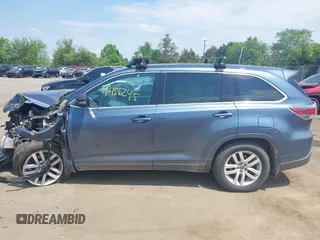 2016 Toyota Highlander LE z VIN 5TDBKRFH3GS226769, wystawiony jako IAAI lot #42156245 z przebiegiem 100 677 mil mil oraz . Historia ofert i sprzedaży dostępna na DreamBid. Obrazek 15.