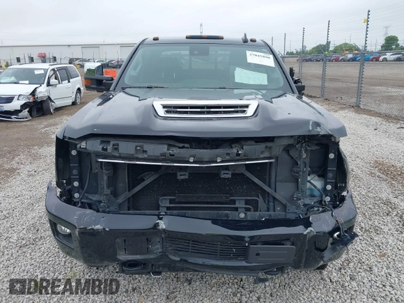 2019 Chevrolet Silverado 2500HD LTZ with VIN 1GC1KTEY5KF151527, listed as a IAAI auction lot 37045890 with 120,233 mi miles. Bid and sale history available at carsss.com. Image 12.
