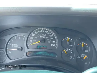 2003 Chevrolet Avalanche with VIN 3GNEC13T03G327322, listed as a IAAI auction lot 42309223 with 223,727 mi miles and . Bid and sale history available at DreamBid. Image 7.