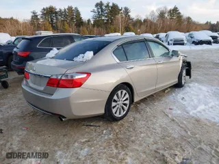 2013 Honda Accord Sdn EX-L with VIN 1HGCR2F82DA076820, listed as a IAAI auction lot 41606725 with 136,247 mi miles. Bid and sale history available at carsss.com. Image 4.