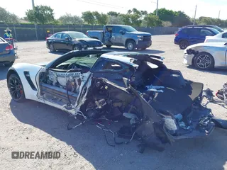 2017 Chevrolet Corvette Z06 2LZ z VIN 1G1YS2D60H5603089, wystawiony jako IAAI lot #42449220 z przebiegiem Nie podano mil oraz . Historia ofert i sprzedaży dostępna na DreamBid. Obrazek 3.