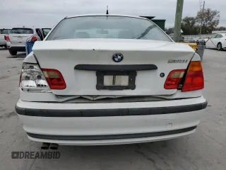 1999 BMW 3 Series 323i with VIN WBAAM3333XKC59029, listed as a Copart auction lot 76257774 with 301,189 mi miles and Salvage Title. Bid and sale history available at carsss.com. Image 6.