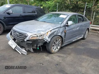 2017 Hyundai Sonata Sport z VIN 5NPE34AF6HH546968, wystawiony jako IAAI lot #42084901 z przebiegiem 80 407 mil mil oraz . Historia ofert i sprzedaży dostępna na DreamBid. Obrazek 2.