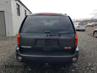 2005 GMC Envoy SLE with VIN 1GKDT13S052226910, listed as a Copart auction lot 47732655 with 170,257 mi miles and Salvage Title. Bid and sale history available at carsss.com. Image 6.