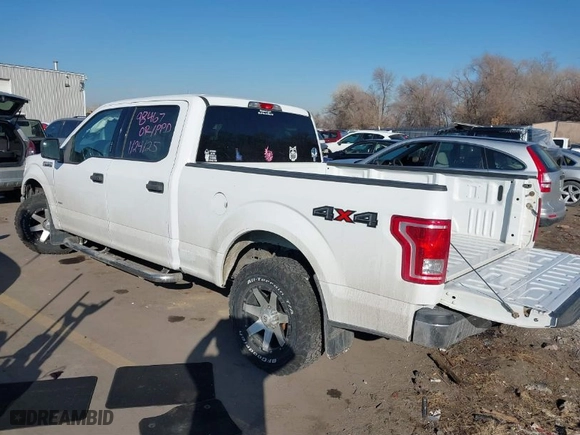 2015 Ford F-150 XLT w/HD Payload Pkg with VIN 1FTFW1EG7FFB09470, listed as a IAAI auction lot 41455246 with 152,766 mi miles. Bid and sale history available at carsss.com. Image 3.