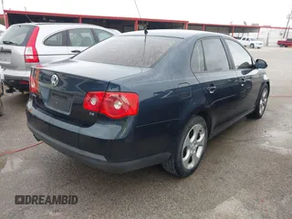 2008 Volkswagen Jetta S с VIN 3VWJM71K68M071159, выставлен на аукционе IAAI как лот 42268102 с пробегом 159 231 миль миль и . История ставок и продаж доступна на DreamBid. Изображение 4.
