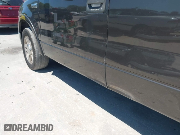 2007 Ford F-150 XL z VIN 1FTPX12V77KC87862, wystawiony jako IAAI lot #42080803 z przebiegiem 107 643 mil mil oraz . Historia ofert i sprzedaży dostępna na DreamBid. Obrazek 13.