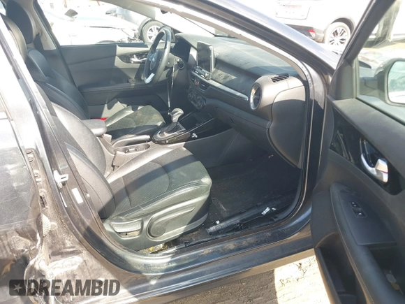 2021 Kia Forte EX with VIN 3KPF54AD8ME280316, listed as a IAAI auction lot 41688647 with 82,380 mi miles and . Bid and sale history available at DreamBid. Image 5.