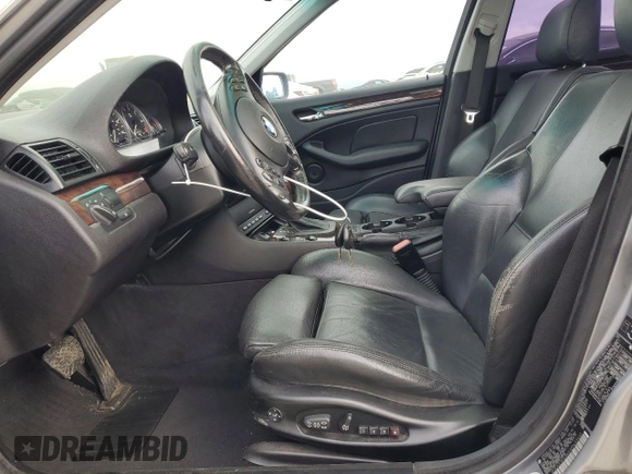2004 BMW 3 Series 330xi with VIN WBAEW534X4PN33452, listed as a Copart auction lot 54746735 with 135,729 mi miles and Salvage title. Bid and sale history available at DreamBid. Image 7.