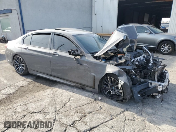 2022 BMW 7 Series 740i with VIN WBA7T2C07NCJ26257, listed as a Copart auction lot 41763095 with Not provided miles and Salvage title. Bid and sale history available at DreamBid. Image 4.