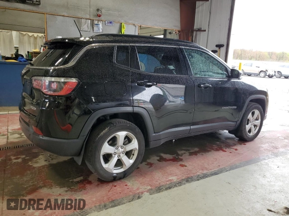 2018 Jeep Compass Latitude with VIN 3C4NJDBB1JT138725, listed as a Copart auction lot 54827685 with 87,526 mi miles and Salvage title. Bid and sale history available at DreamBid. Image 3.