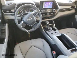 2023 Toyota Highlander Hybrid XLE with VIN 5TDKBRCH0PS131378, listed as a Copart auction lot 46817715 with 18,486 mi miles and Salvage Title. Bid and sale history available at carsss.com. Image 8.