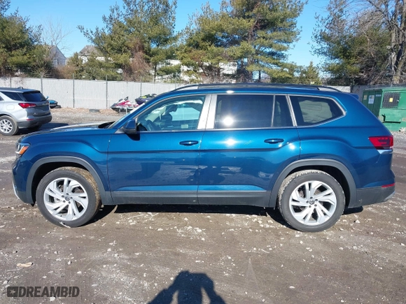2021 Volkswagen Atlas 3.6L V6 SE w/Technology with VIN 1V2KR2CA6MC564513, listed as a IAAI auction lot 41582367 with 39,337 mi miles. Bid and sale history available at carsss.com. Image 14.
