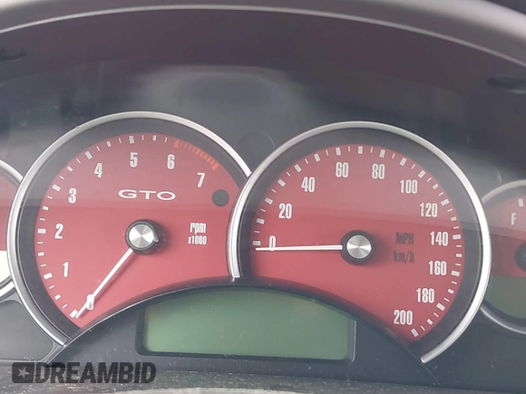 2004 Pontiac GTO z VIN 6G2VX12G34L221749, wystawiony jako IAAI lot #41679612 z przebiegiem Nie podano mil oraz . Historia ofert i sprzedaży dostępna na DreamBid. Obrazek 14.