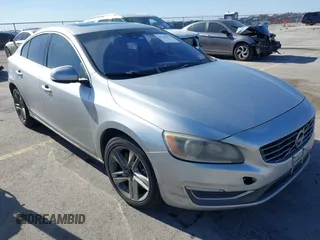 2014 Volvo S60 T5 z VIN YV1612FS7E1290034, wystawiony jako IAAI lot #41784577 z przebiegiem 200 780 mil mil oraz . Historia ofert i sprzedaży dostępna na DreamBid. Obrazek 1.