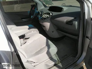 2004 Nissan Quest S with VIN 5N1BV28UX4N320900, listed as a IAAI auction lot 41995811 with 186,371 mi miles. Bid and sale history available at carsss.com. Image 5.