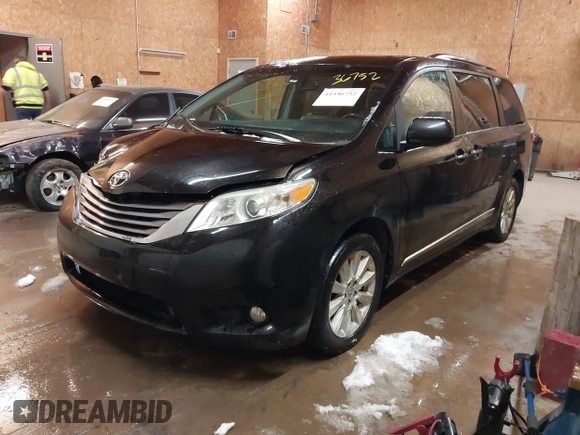 2015 Toyota Sienna Ltd with VIN 5TDDK3DCXFS122419, listed as a IAAI auction lot 41336752 with 243,567 mi miles. Bid and sale history available at carsss.com. Image 18.