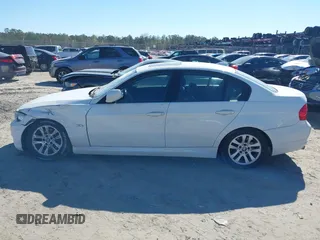 2009 BMW 3 Series 328i with VIN WBAPH575X9NM34039, listed as a IAAI auction lot 41853599 with 171,301 mi miles and . Bid and sale history available at DreamBid. Image 14.