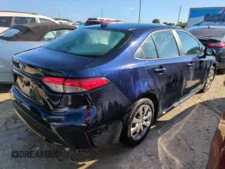 2024 Toyota Corolla LE with VIN 5YFB4MDE4RP104598, listed as a Copart auction lot 87618085 with 17,772 mi miles and Clean Title. Bid and sale history available at carsss.com. Image 3.
