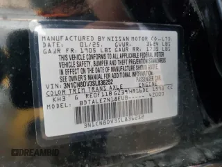 2025 Nissan Versa S z VIN 3N1CN8DV3SL836252, wystawiony jako Copart lot #59534675 z przebiegiem 6 293 mil mil oraz Czysty tytuł • Clean title. Historia ofert i sprzedaży dostępna na DreamBid. Obrazek 12.