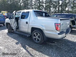 2013 Honda Ridgeline Sport with VIN 5FPYK1F70DB015247, listed as a IAAI auction lot 41693038 with 81,386 mi miles. Bid and sale history available at carsss.com. Image 3.