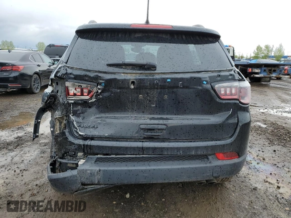 2018 Jeep Compass Latitude z VIN 3C4NJDBB8JT395817, wystawiony jako Copart lot #56929225 z przebiegiem 266 889 mil mil oraz Szkody całkowita. Historia ofert i sprzedaży dostępna na DreamBid. Obrazek 6.