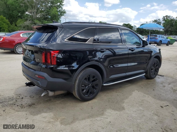2021 Kia Sorento S with VIN 5XYRLDLC8MG045523, listed as a Copart auction lot 52630425 with 39,782 mi miles and Salvage Title. Bid and sale history available at carsss.com. Image 3.