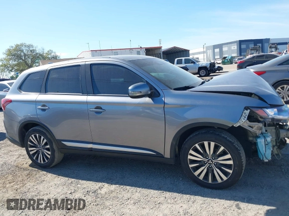 2020 Mitsubishi Outlander SE z VIN JA4AD3A33LZ025410, wystawiony jako IAAI lot #41805342 z przebiegiem 41 154 mil mil oraz . Historia ofert i sprzedaży dostępna na DreamBid. Obrazek 14.