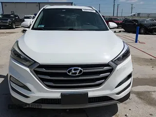 2017 Hyundai Tucson Sport z VIN KM8J33A29HU591930, wystawiony jako Copart lot #60057505 z przebiegiem 70 037 mil mil oraz Szkoda całkowita • Salvage title. Historia ofert i sprzedaży dostępna na DreamBid. Obrazek 15.