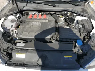 2023 Audi S3 Premium Plus z VIN WAUH3DGY2PA048968, wystawiony jako Copart lot #58960584 z przebiegiem 9 861 mil mil oraz Szkoda całkowita • Salvage title. Historia ofert i sprzedaży dostępna na DreamBid. Obrazek 11.