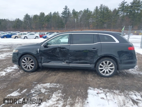 2011 Lincoln MKT with VIN 2LMHJ5AR5BBJ52058, listed as a IAAI auction lot 41305955 with 193,555 mi miles and . Bid and sale history available at DreamBid. Image 14.